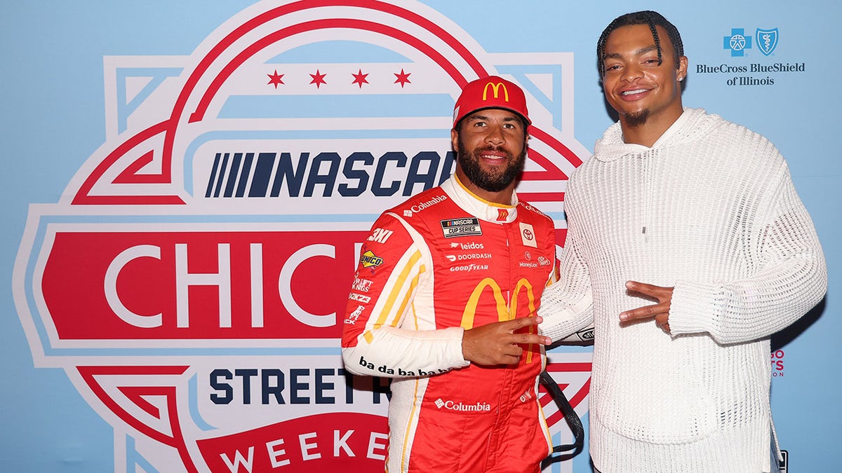 Bubba Wallace y Justin Fields