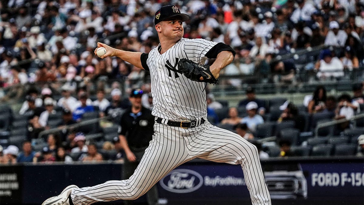 Gleyber Torres' big day leads Yankees over Orioles in homer-happy