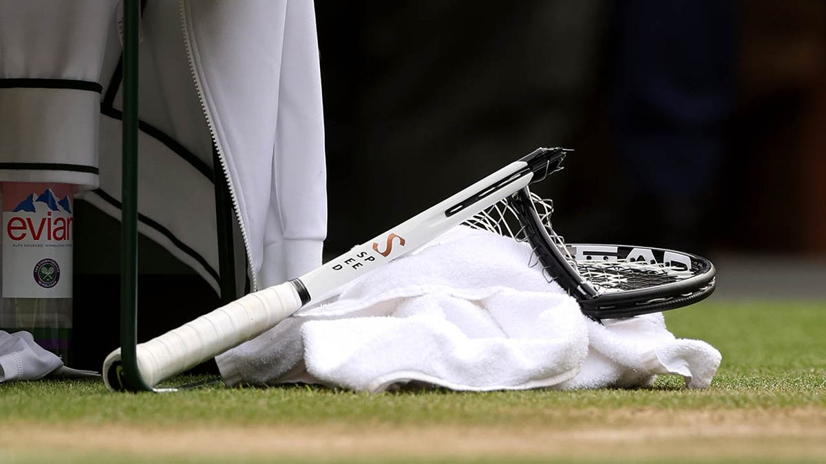 Djokovic's smashes racket