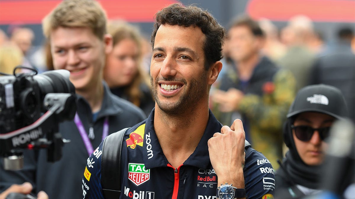 Daniel Ricciardo returns to Red Bull F1 team as test driver