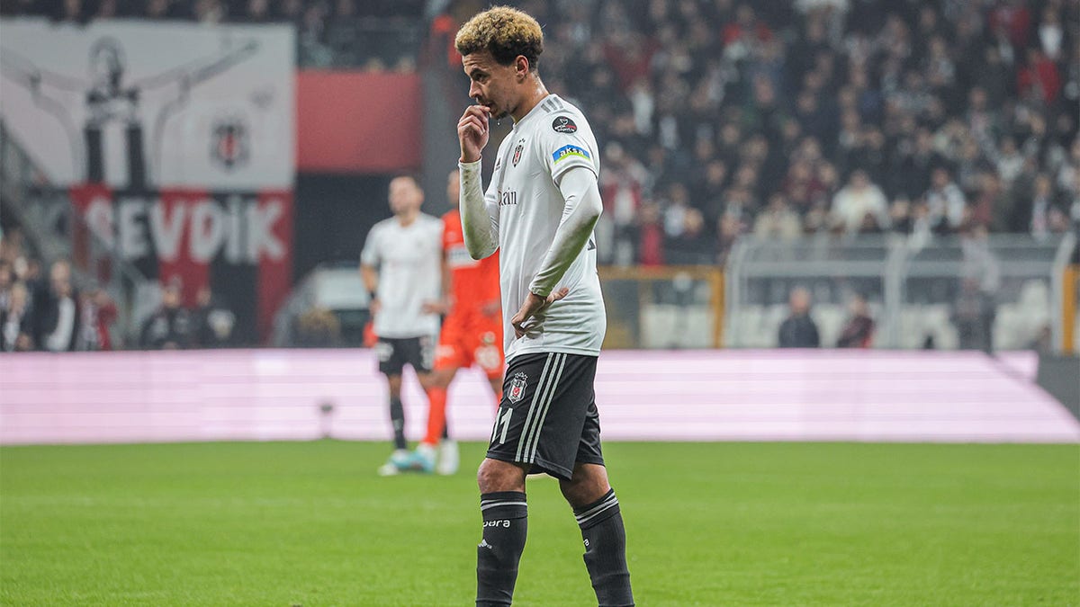 Dele Alli walks