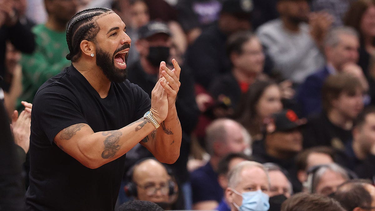 Drake cheers on the Raptors