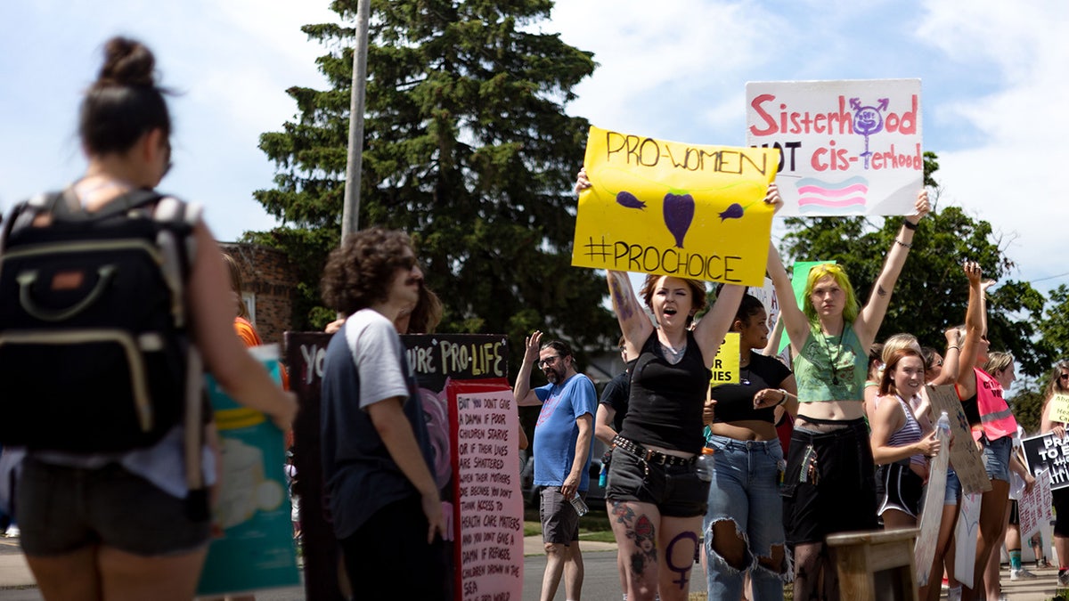 Pro-abortion counter-protesters in Toledo, Ohio