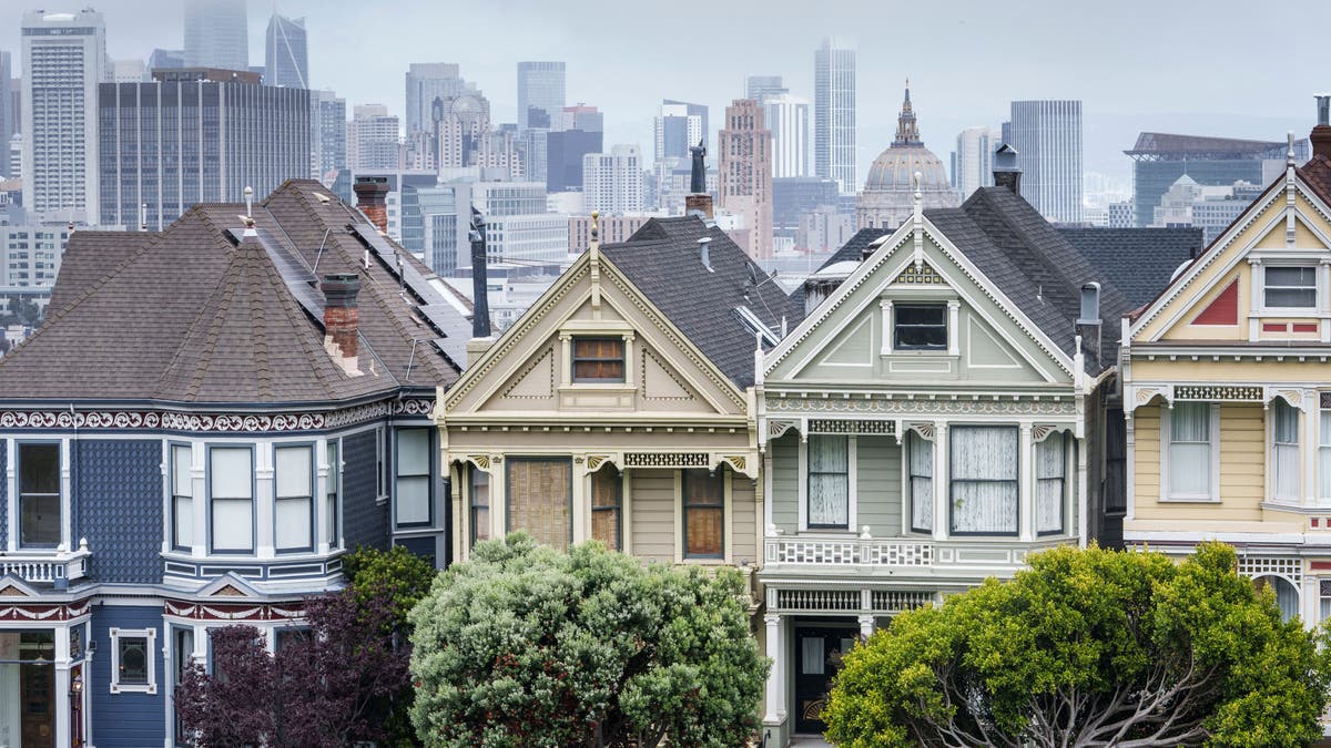San Francisco victorian-style homes