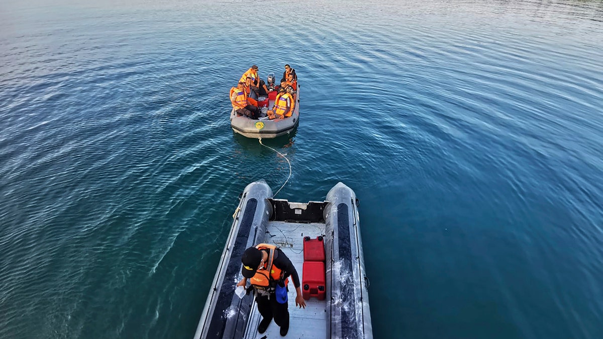 Indonesia Boat Sinks