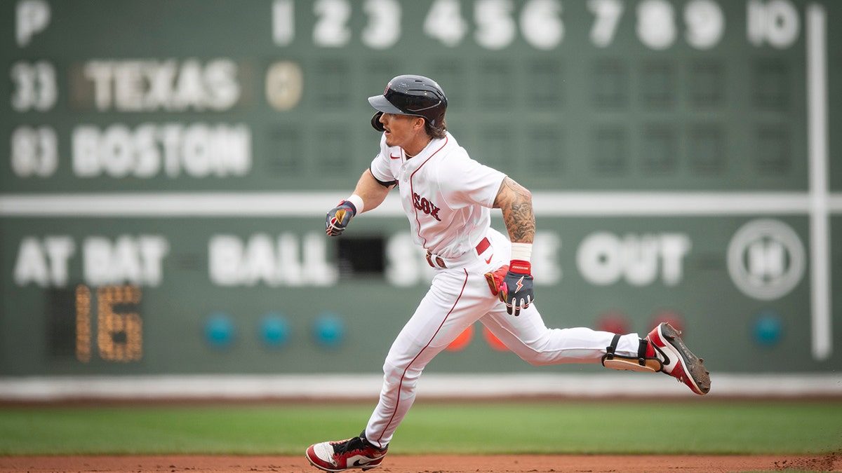 Despite two hit game, Red Sox outfielder Jarren Duran's incredible