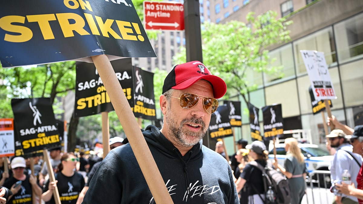 Jason Sudeikis at the picket line