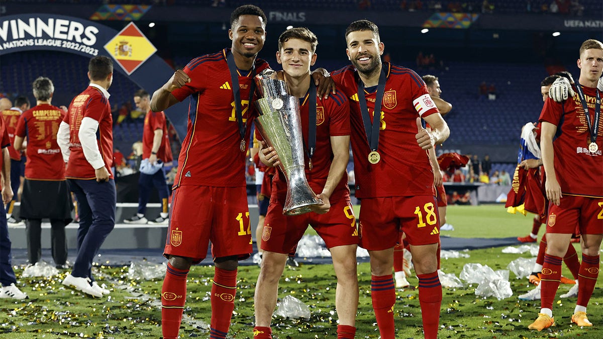 Jordi Alba with Nations League trophy