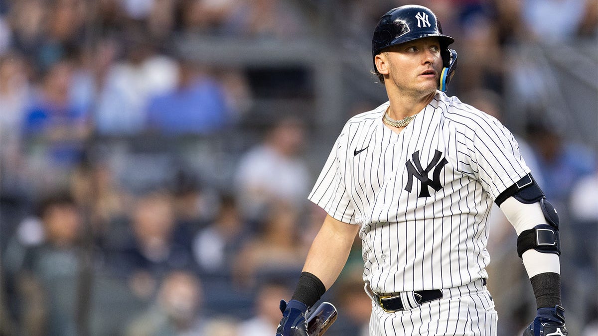 Josh Donaldson walks to the Yankees