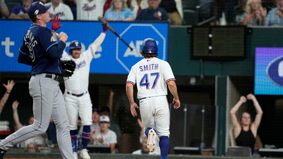 Josh Smith scores winning run