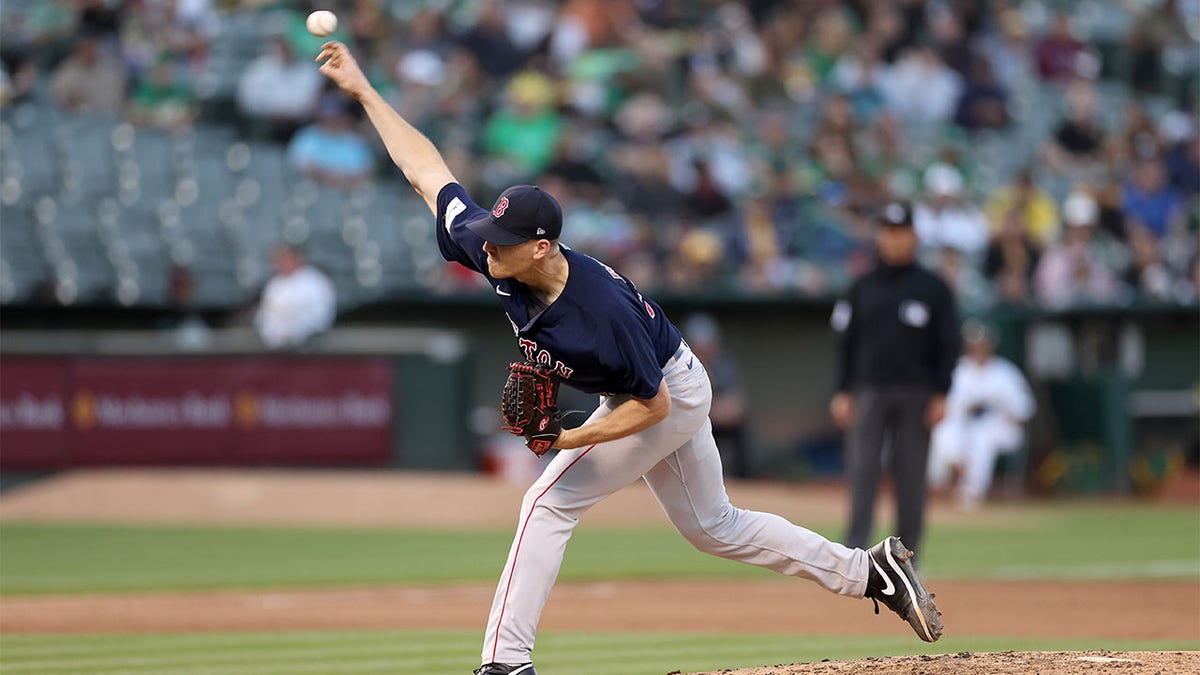 Nick Pivetta throws pitch