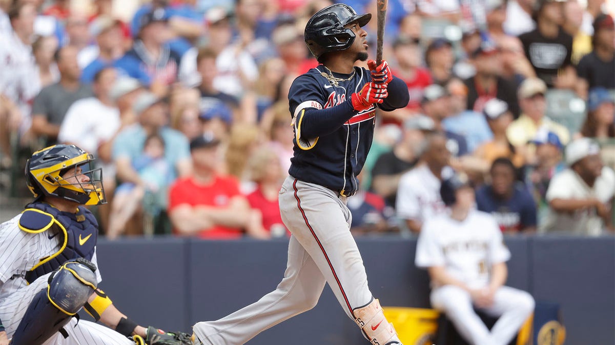 TAKEAWAYS: Atlanta gets a late homerun from Ozzie Albies to win