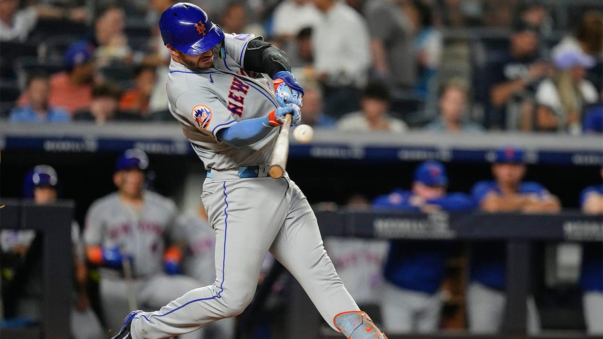 Mets rout reeling Yankees in Subway Series opener