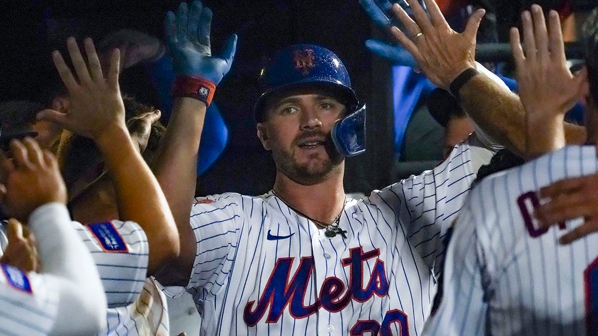 MLB - Big Apple Báez. The New York Mets are reportedly