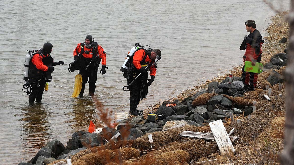 Suffolk County Search Divers Search Hemlock Cove