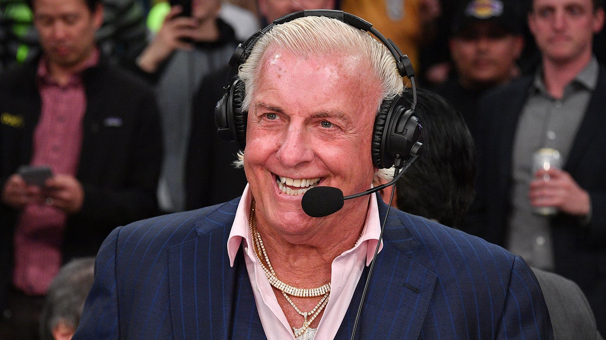 Ric Flair: Bears Legend Steve McMichael Not Reaching Hall Of Fame Would ...