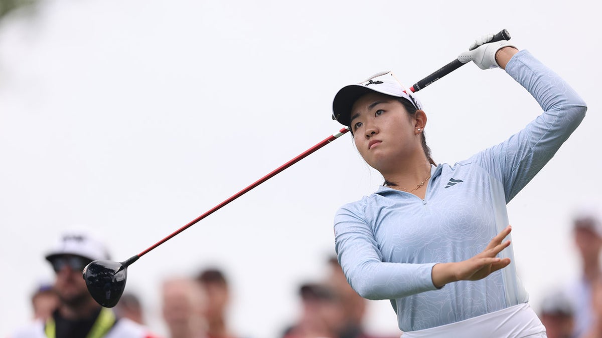Rose Zhang on 18th hole