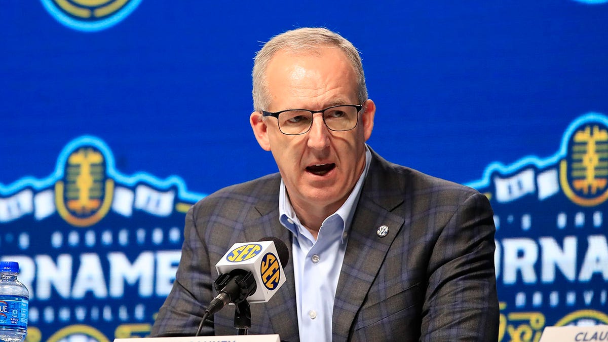 SEC Commissioner Greg Sankey Agrees To Contract Extension Through 2028 ...