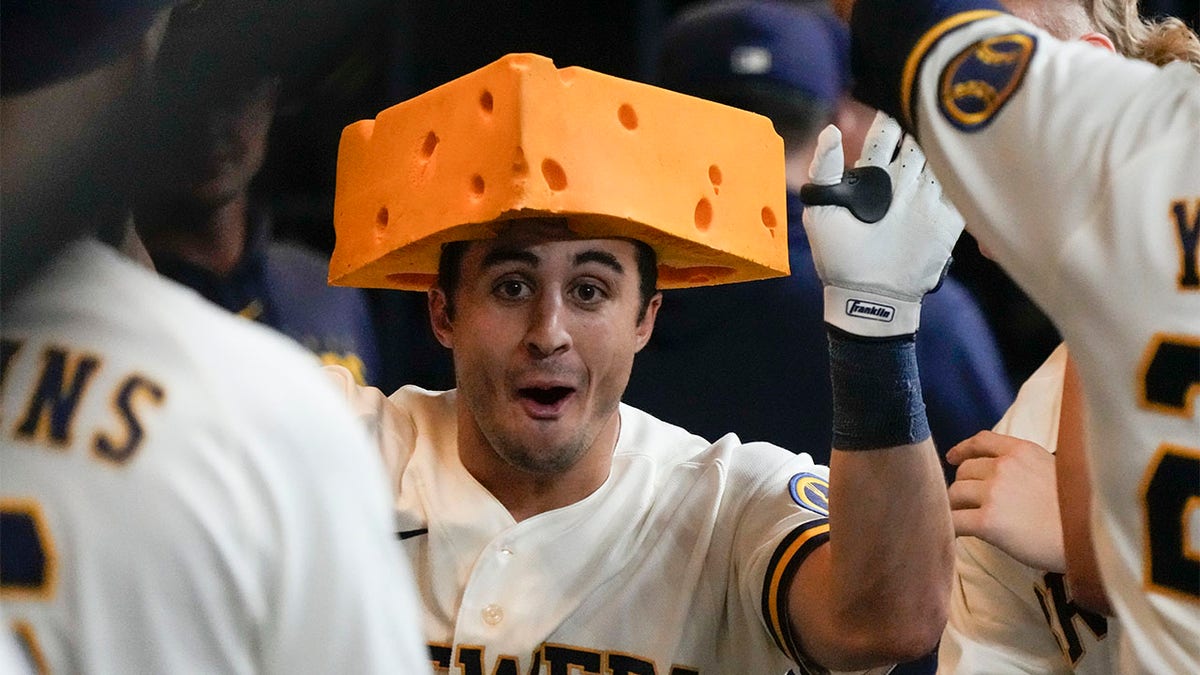 サインボール Sal Frelick & Christian Yelich 01j0r7zx28y2jqny0brb.jpg