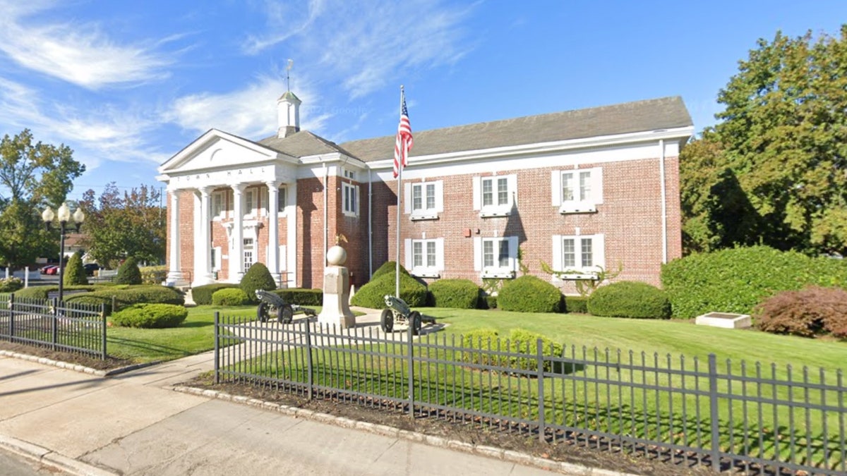 Street view of Smithtown Town Hall