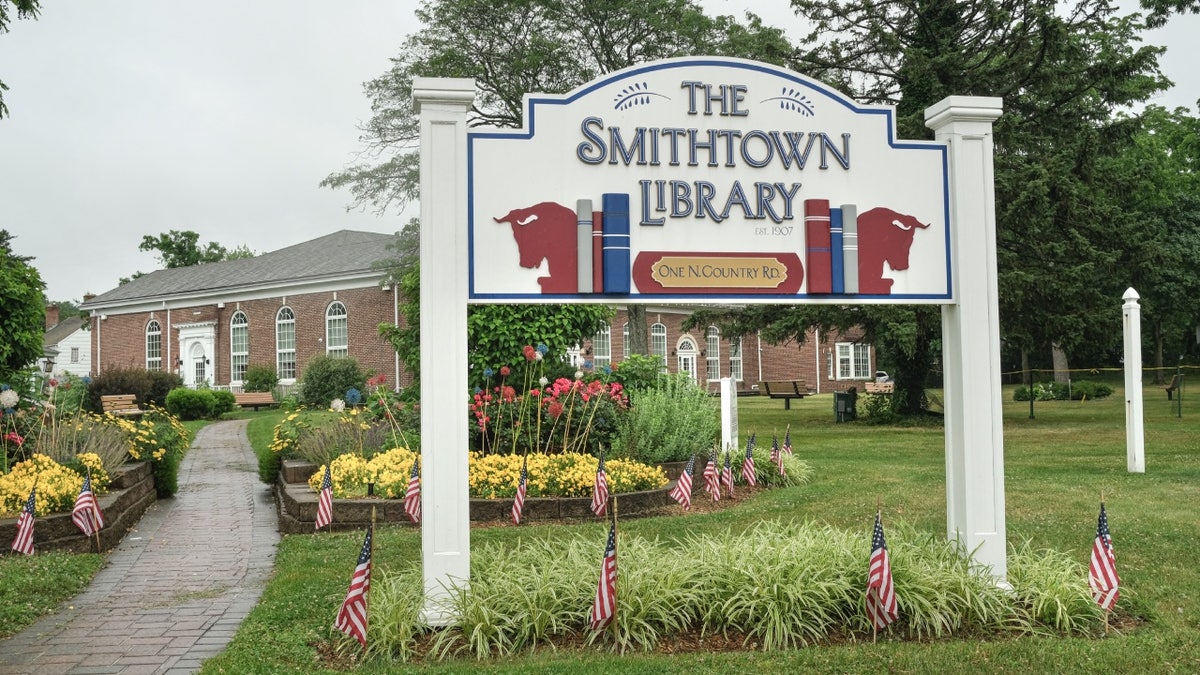 Street view of the Smithtown Library