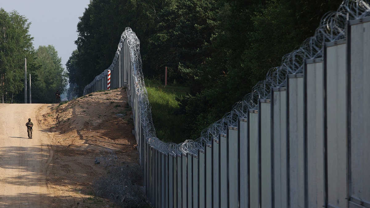 A Polish border guard