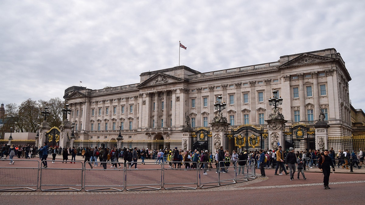 An exterior view of Buckingham Palace