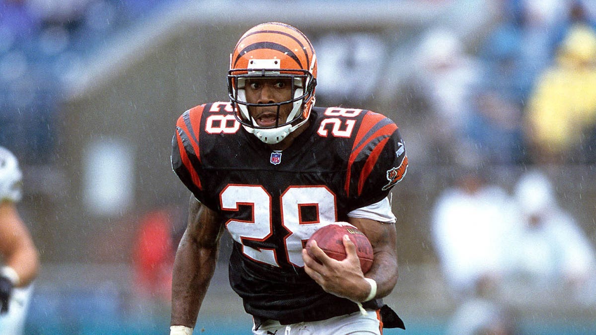 Bengals great Corey Dillon says it's 'damn near criminal' he's not in  team's Ring of Honor