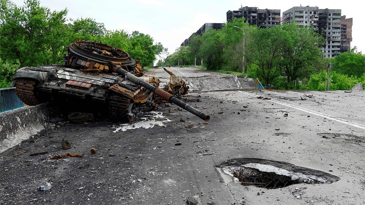 a photo of a destroyed tank