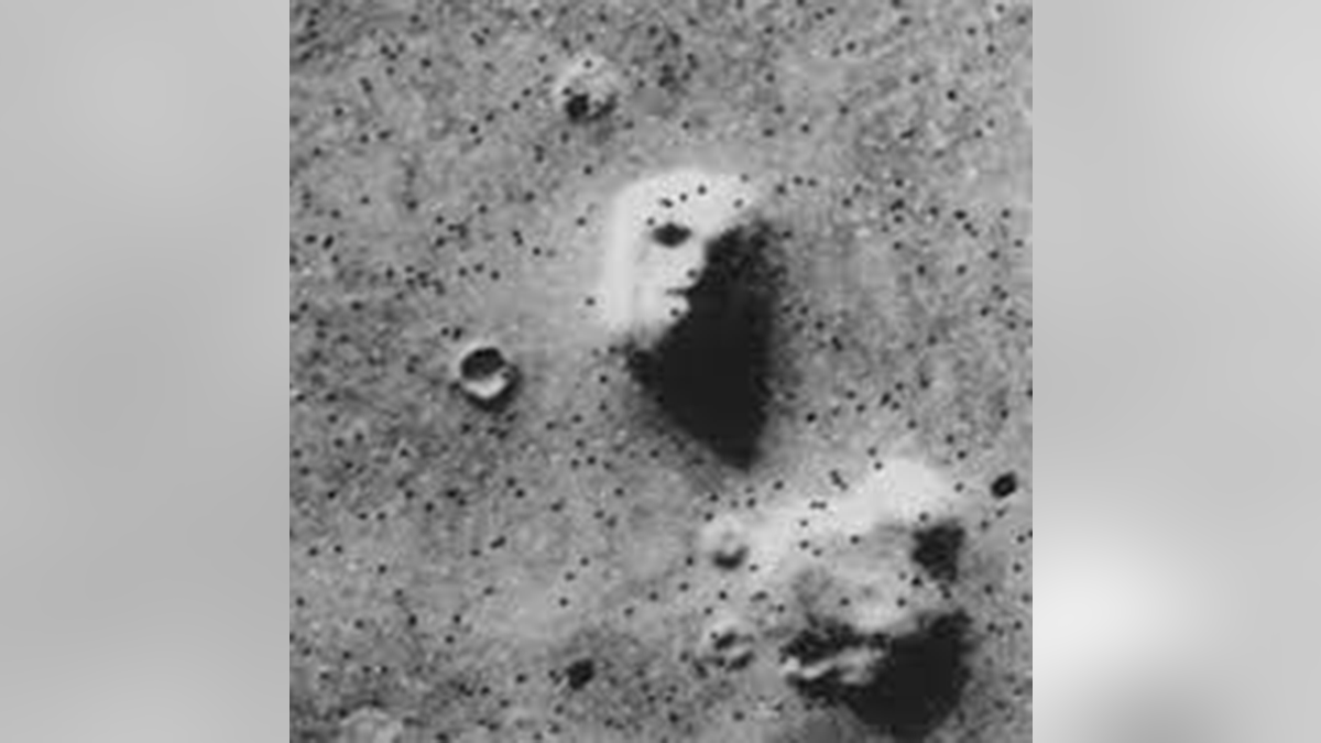 Face on Mars photograph