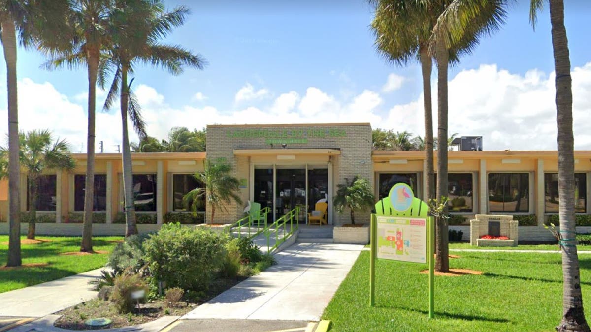 Lauderdale-By-The-Sea town hall exteriors