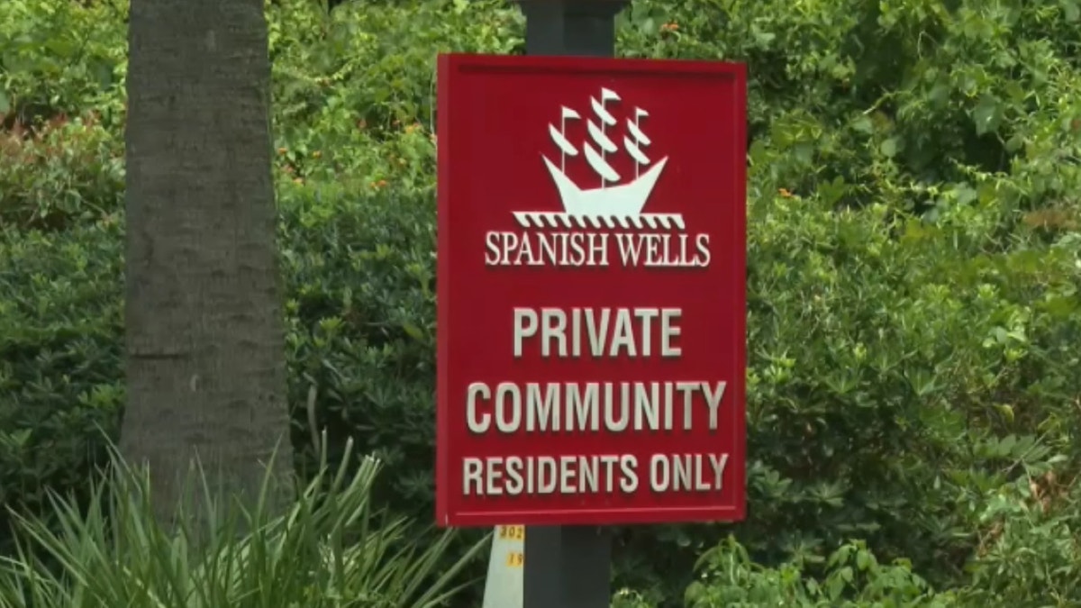 Spanish Wells neighborhood sign