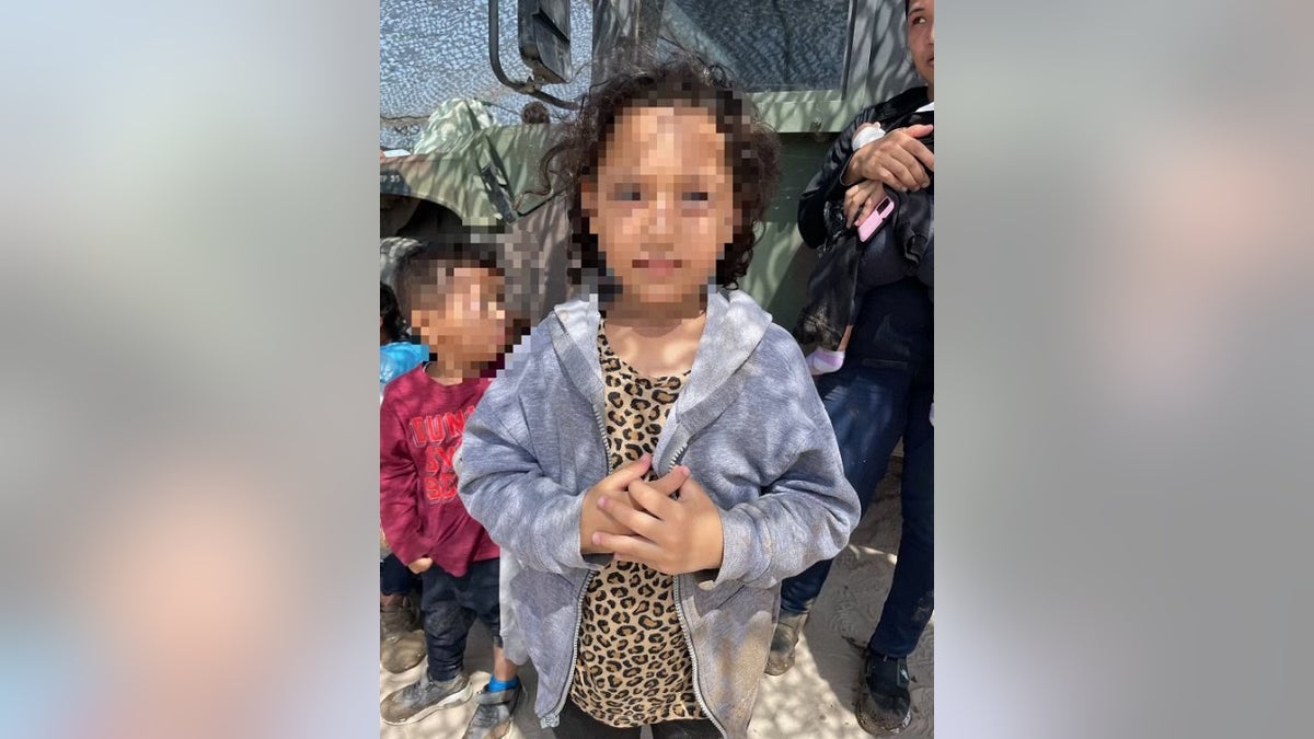 A young girl whose mother died near the US-Mexico border