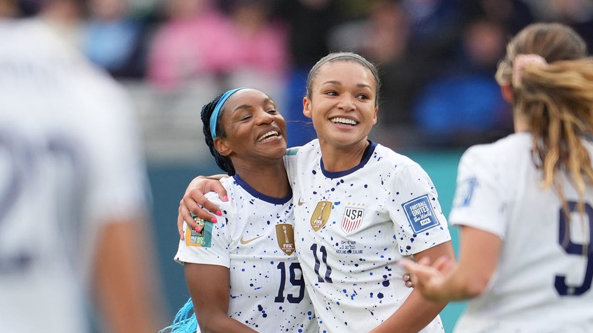 Sophia Smith and Crystal Dunn