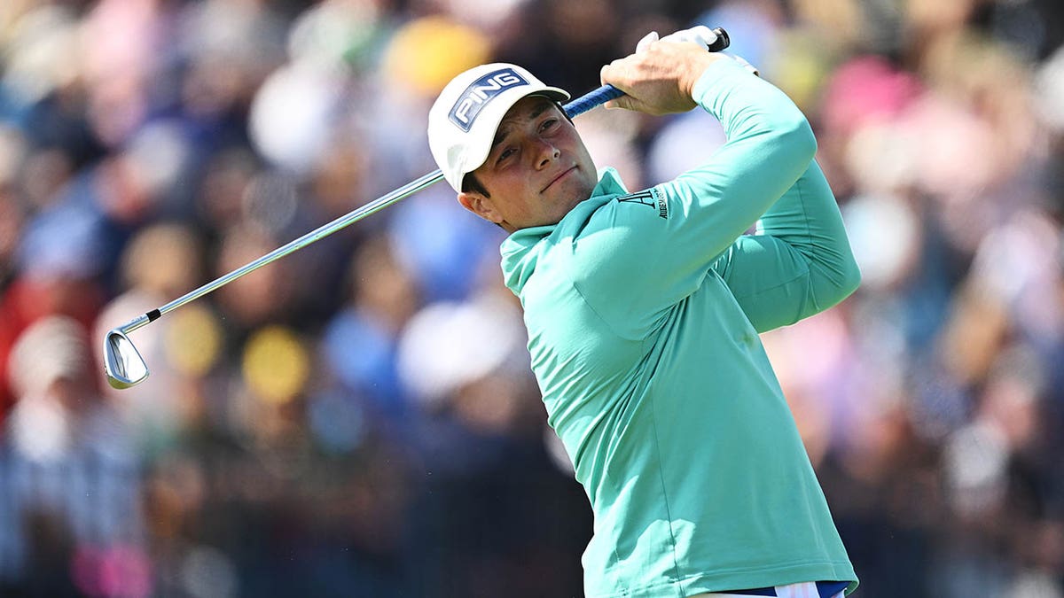 Viktor Hovland tees off