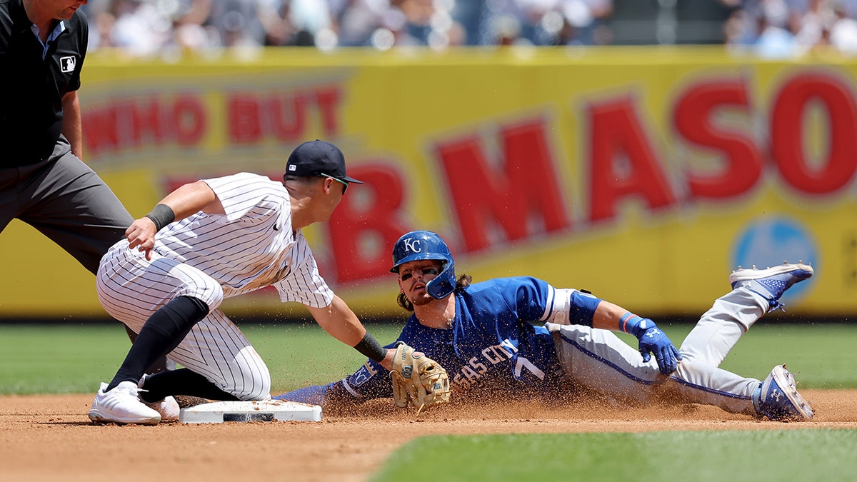 Kansas City Royals, New York Yankees to play two after rainout