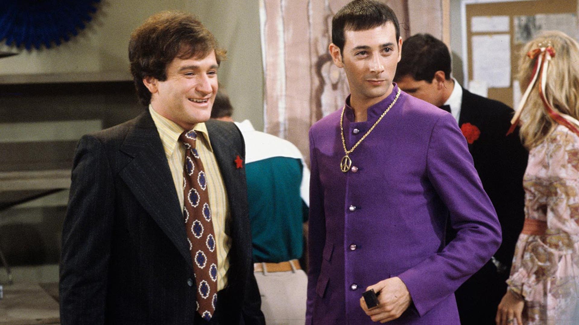 Paul Reubens guest starring alongside Robin Williams in "Mork & Mindy"
