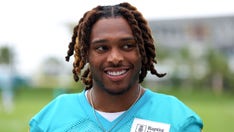 Dolphins star Jalen Ramsey carted off practice field with apparent knee injury: report