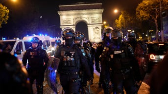 Hundreds of rioters arrested as thousands of cops try to control 5th night of violence