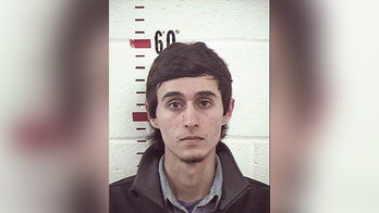 Teen sextortion victim foils middle school coach's scheme, uncovers identity: docs