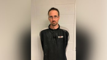 Former Illinois youth volleyball coach arrested for attempting to meet a child for sex: police