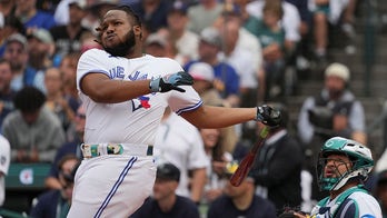 Blue Jays star Vladimir Guerrero Jr gifts bat to child who beat cancer