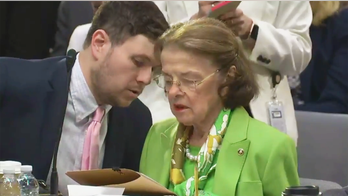 Former White House doc calls out Feinstein's 'aye' confusion: Staffers shouldn't be making voting decisions