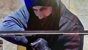 Las Vegas police officer suspected of stealing more than $165K in 3 casino heists goes to trial