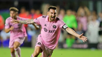 Lionel Messi scores exhilarating game-winning goal in MLS debut