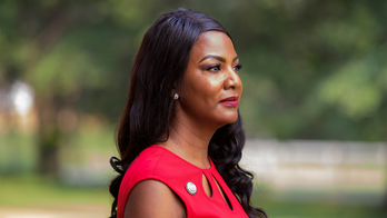 St. Louis mayor's gun control stance questioned after private texts made public