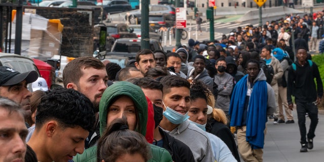 Riesige Flüchtlingsschlange in New York City