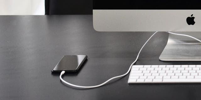 iPhone, Mac masaüstüne takılı