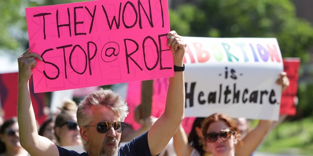 Abortion protestors in Iowa