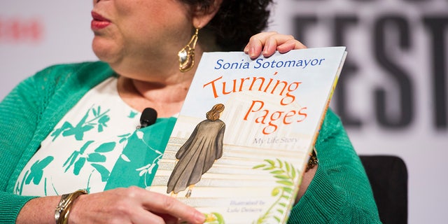 Sotomayor liest Turning Pages